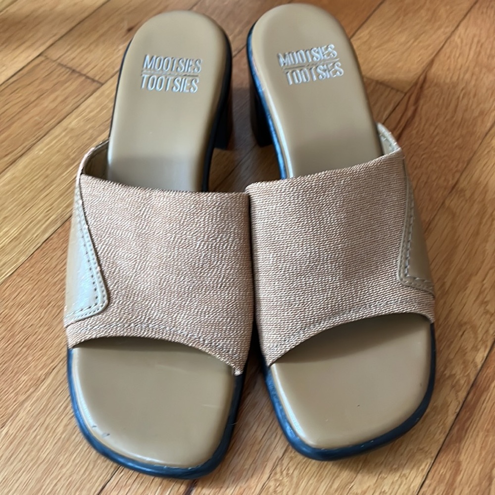 Vintage Mooties Tootsies stretchy vegan neutral square toe mules sandals 7.5